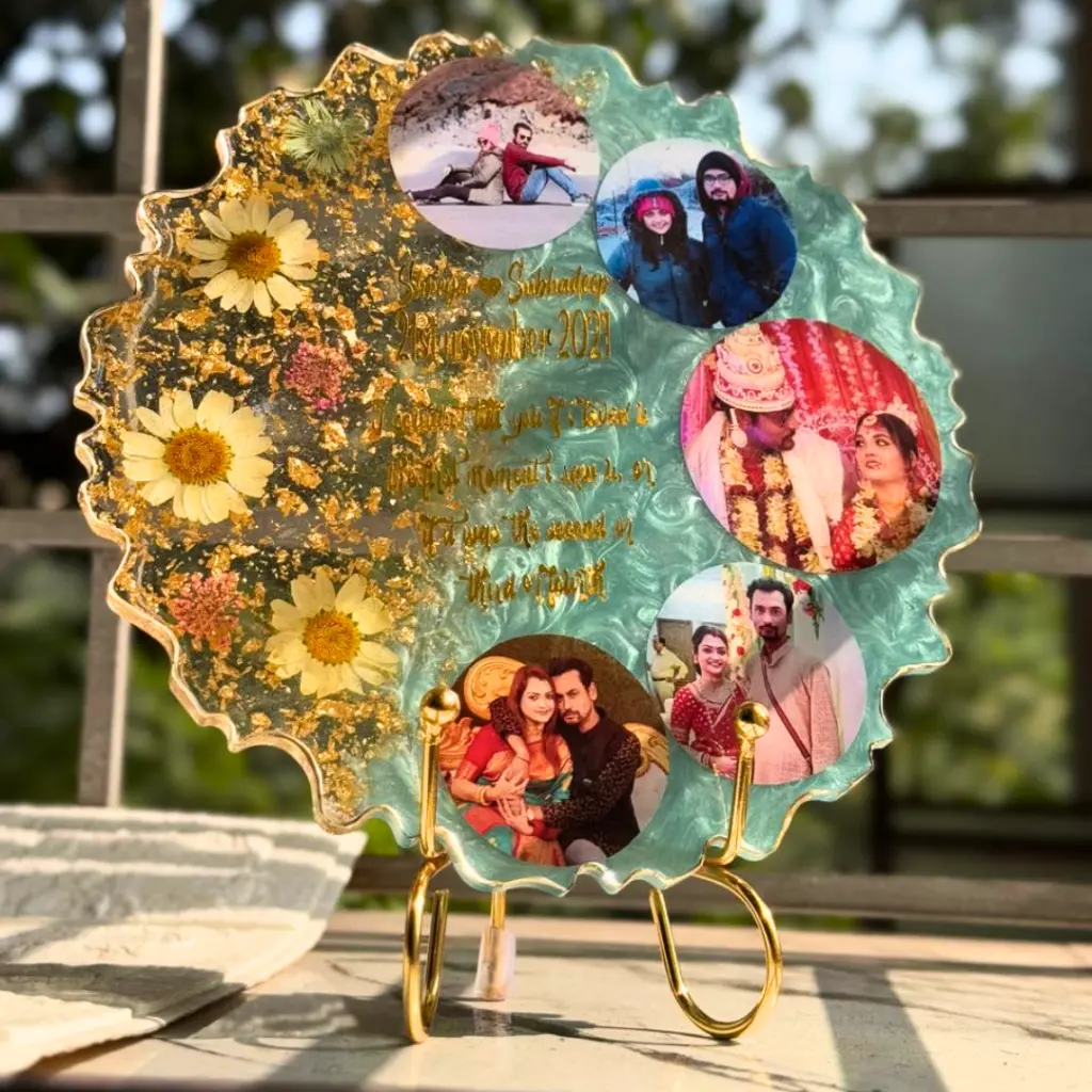 Maroon and Gold Elegant Gold Jewelry Sale Marketing Instagram Post - 2025-03-03T134648.257.webp