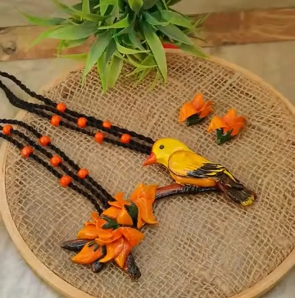 Halud Pakhi Set