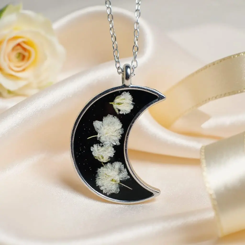 Noira Necklace