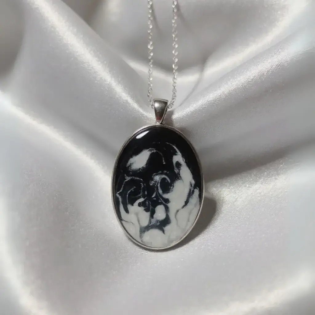 Noxra Necklace