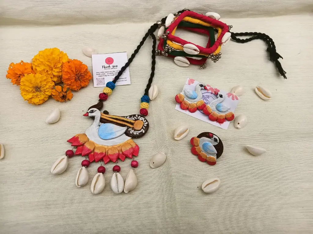Hansha-Bina Set