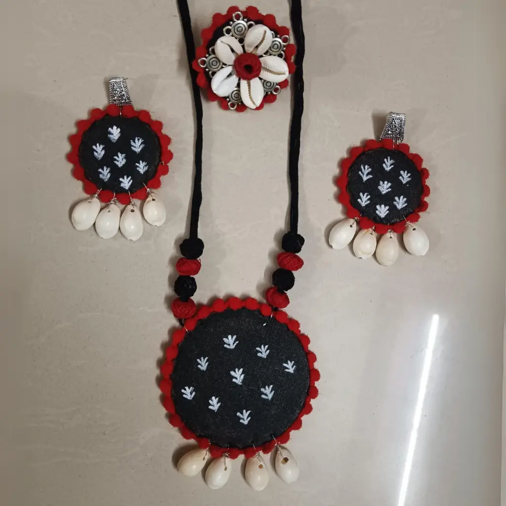 Maiya Necklace