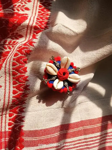 Lal Kori Angti