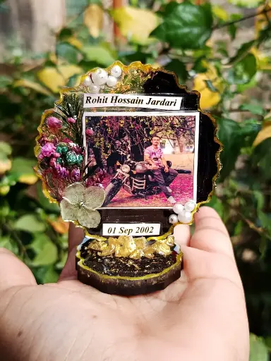 3-Inch Mini Resin Photo Stand