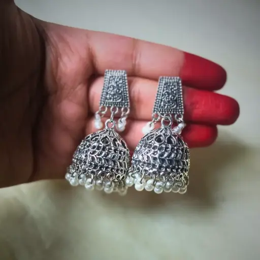Oxidised Gaze Jhumka