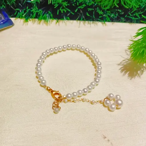 Radiance Pearl Bracelet
