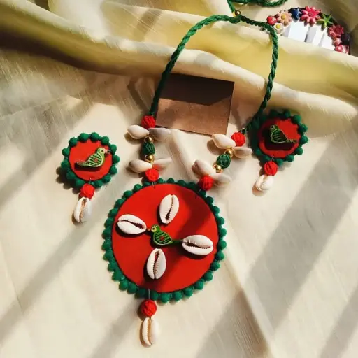 Tiya Necklace Set