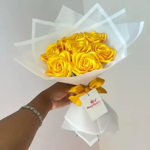 Glossy Yellow Bouquet (10 Roses)