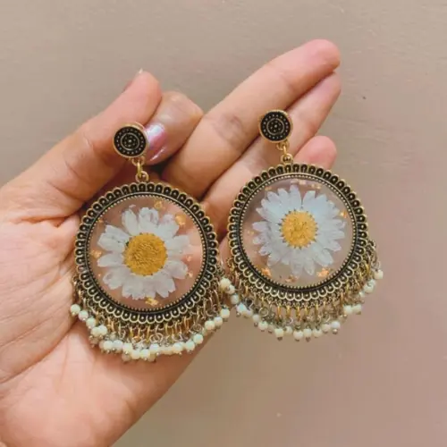 Whole Daisy Jhumka