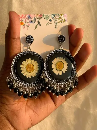 Black Daisy Jhumka