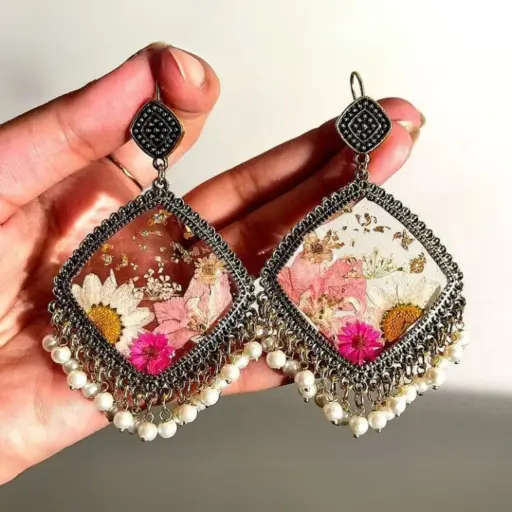 Komolini Jhumkas