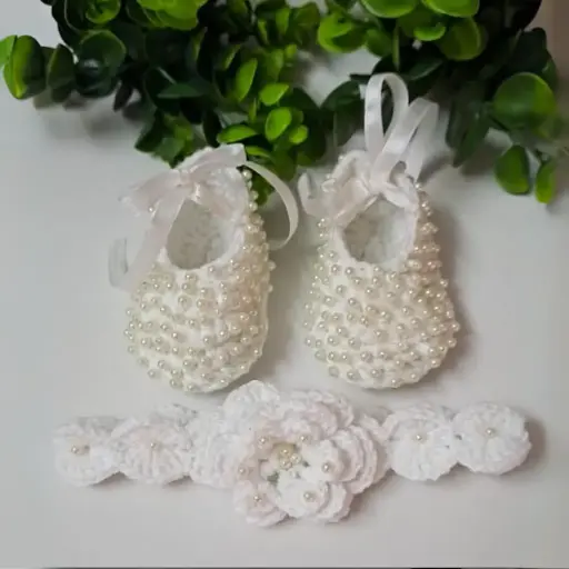 Snow Booties And Hairband