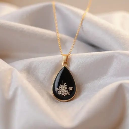 Golden Pristine Necklace