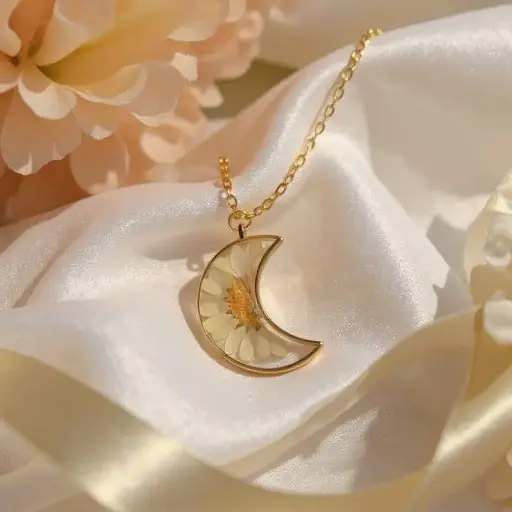 Lumee Necklace