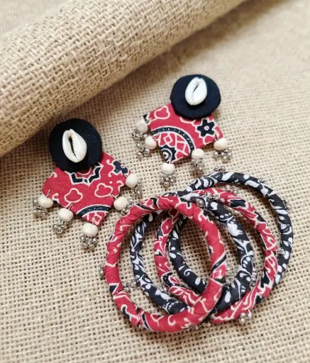 Rongini Bangle and Earrings Set